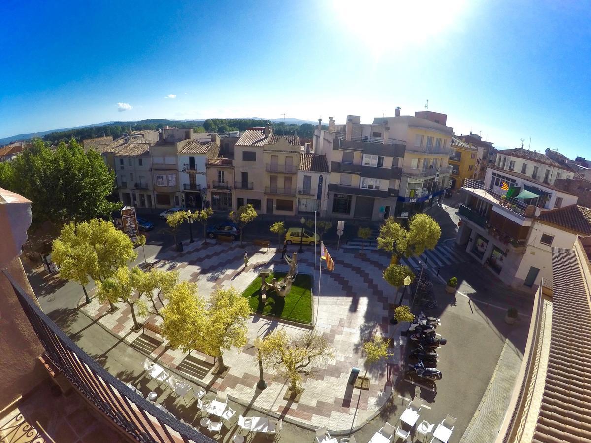Apartaments Fonda Comerc Торроэлья-де-Монгри Экстерьер фото